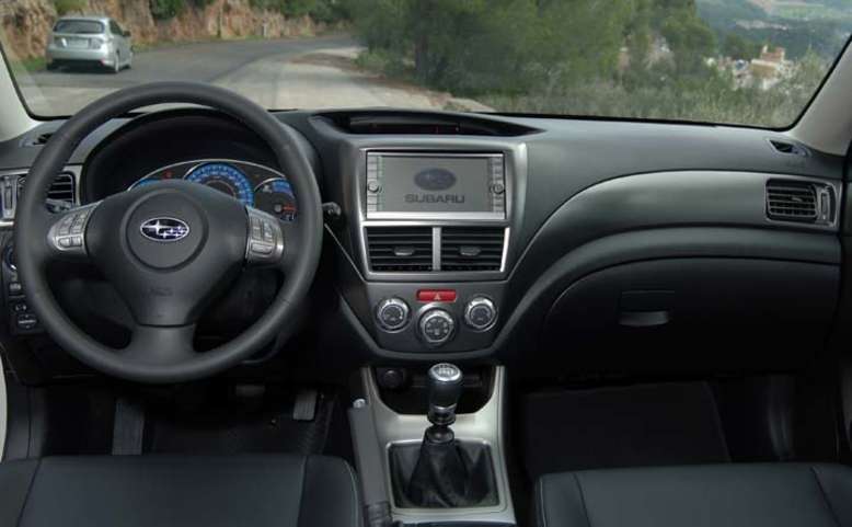 Subaru Impreza 2.0D, Innenraum / Cockpit, Foto: Subaru