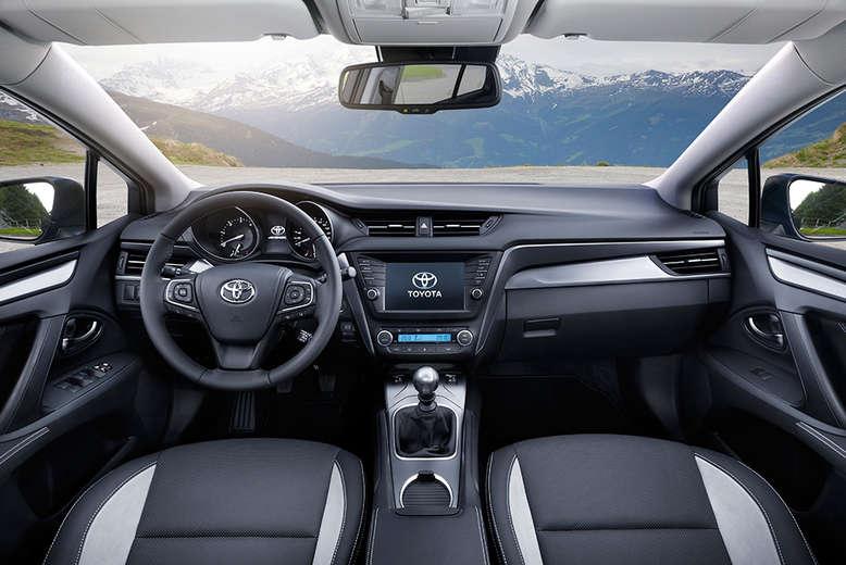 Toyota Avensis Kombi, Innenansicht, Cockpit, 2015, Foto: Toyota