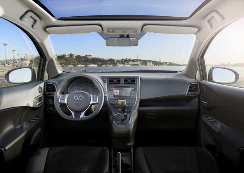 Toyota Verso-S, Innenraum / Cockpit, 2011, Foto: Toyota