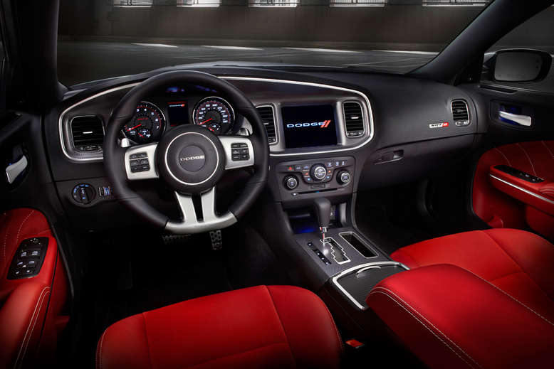 Dodge Charger, SRT8, Innenansicht, Cockpit, 2013, Foto: Chrysler