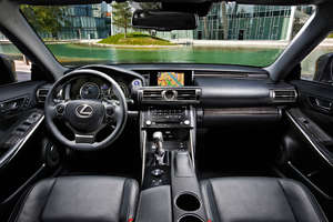 Lexus IS Cockpit