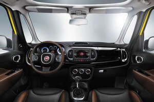 Fiat 500L Trekking Cockpit 