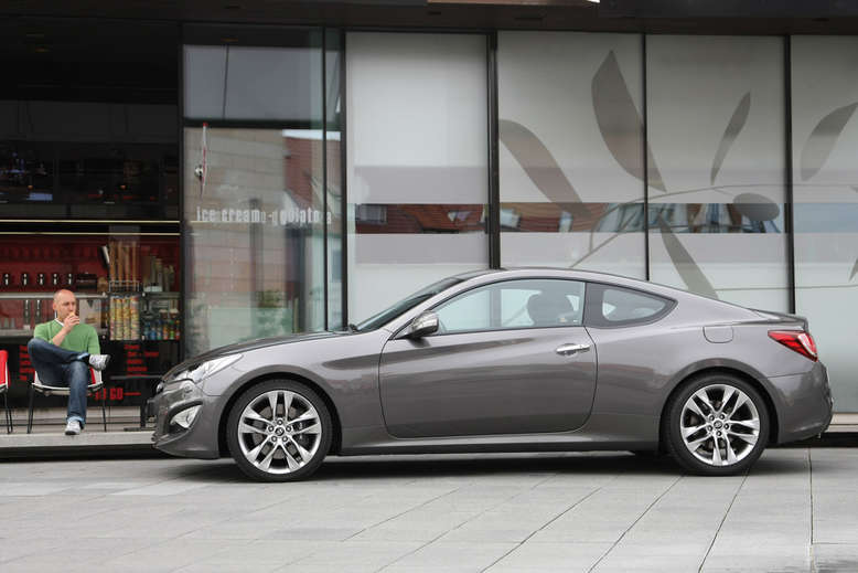 Hyundai Genesis Coupé GT, Seitenansicht, 2013, Foto: Hyundai