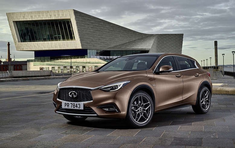  Infiniti Q30, 2015, Foto: Infiniti 