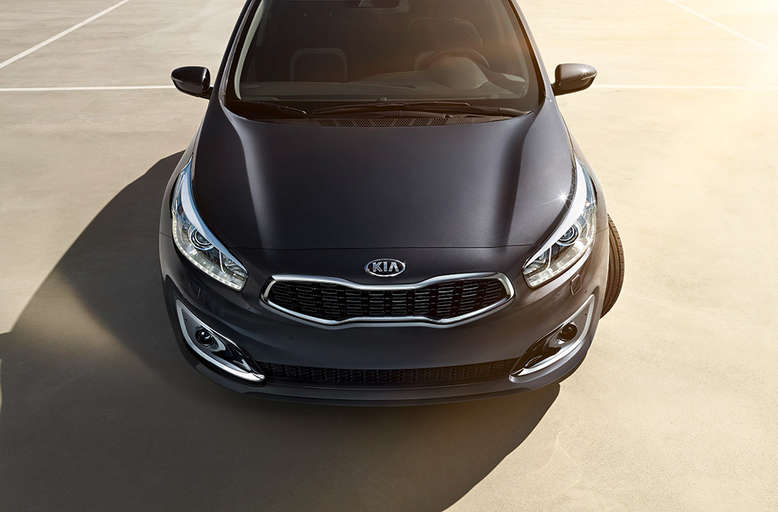 Kia cee´d, Fünftürer, Frontansicht, Draufsicht, Modelljahr 2016, Foto: Kia