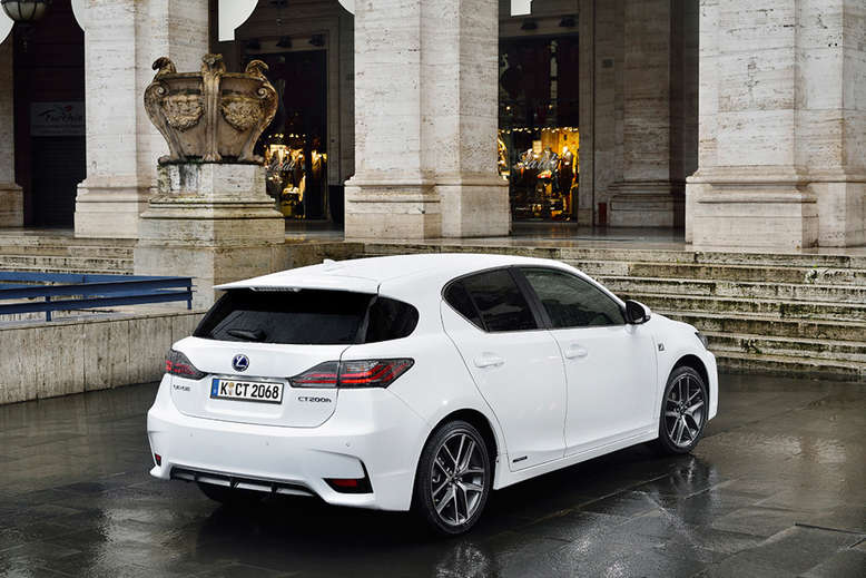 Lexus CT 200h, Heckansicht, 2014, Foto: Lexus