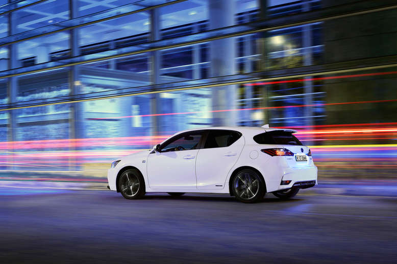 Lexus CT 200h, Seitenansicht, 2014, Foto: Lexus