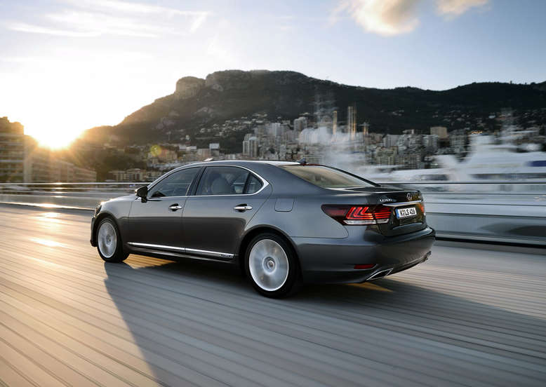 Lexus LS 600h, 2012, Foto: Lexus