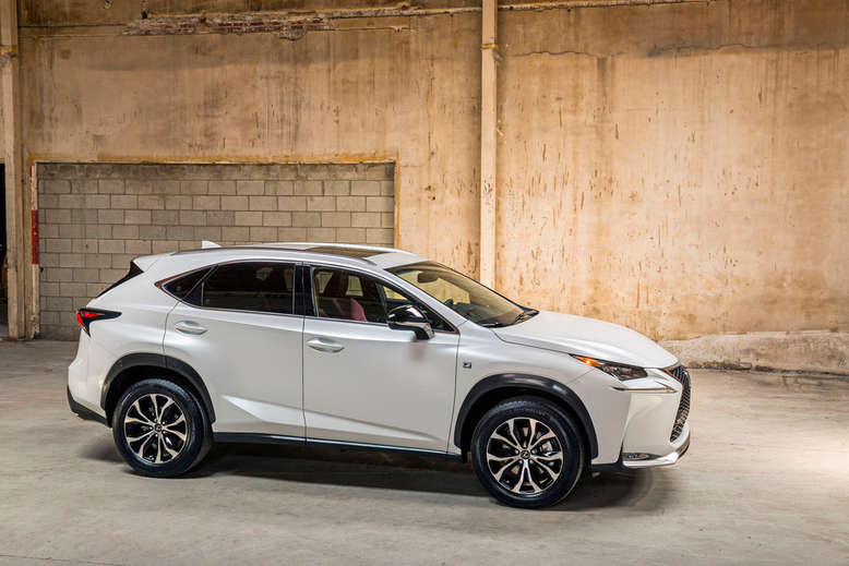 Lexus NX 200t, Seitenansicht, 2014, Foto: Lexus