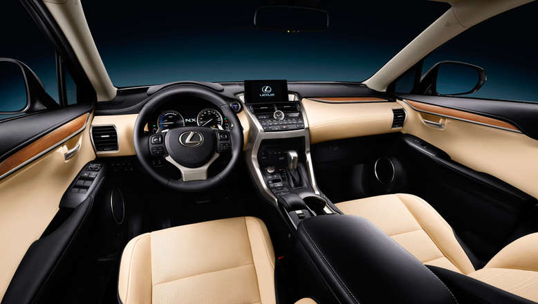 Lexus NX, Innenansicht, Cockpit, 2014, Foto: Lexus