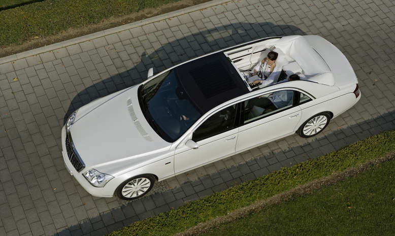 Maybach Landaulet mit offenem Verdeck, Foto: Daimler AG