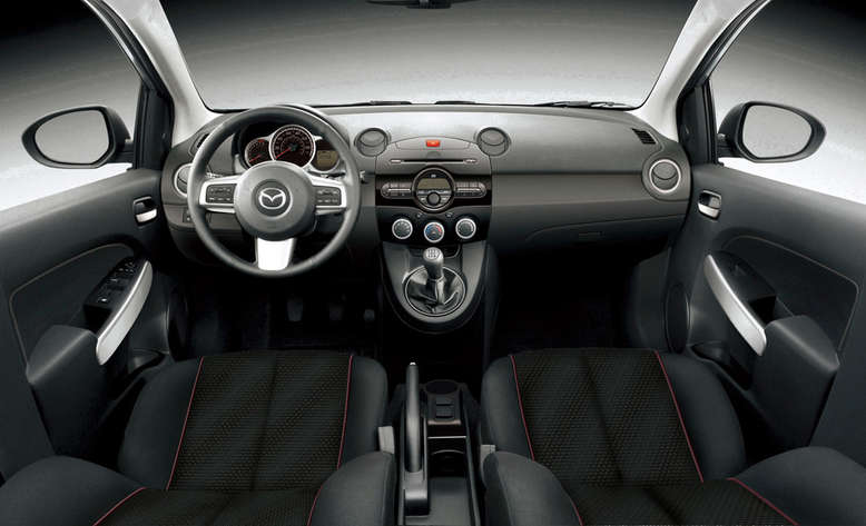 Mazda 2, 2010, 4-Türer, Innenraum / Cockpit, Foto: Mazda