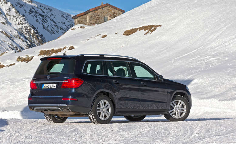 Mercedes GL-Klasse, GL 500 4MATIC, Heckansicht, 2013, Foto: Daimler AG