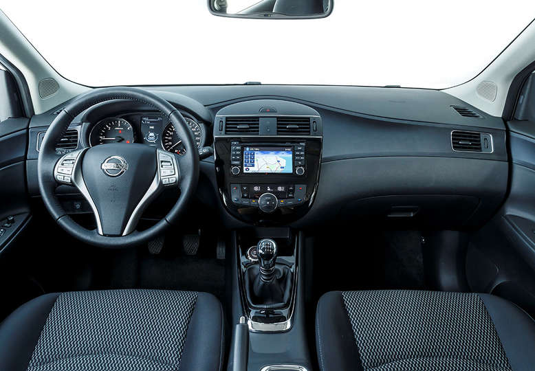 Nissan Pulsar, Innenraum / Cockpit, 2014, Foto: Nissan