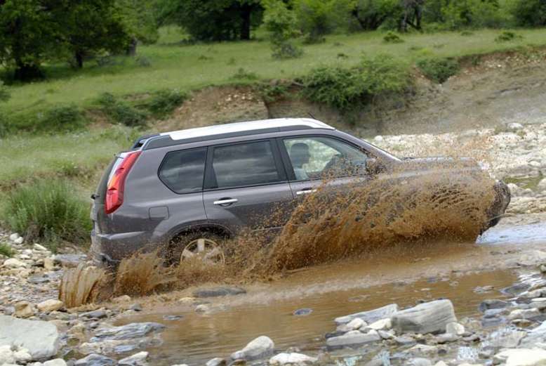 Nissan X-Trail im Geländeeinsazt, Foto: Nissan