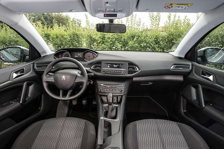 Peugeot 308 Limousine, Innenansicht, Cockpit, 2014, Foto: Peugeot