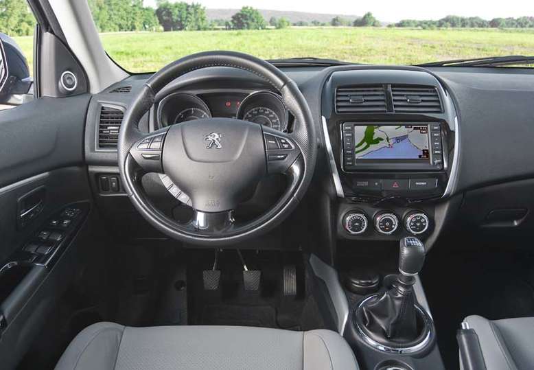 Peugeot 4008, Cockpit, 2012, Foto: Peugeot