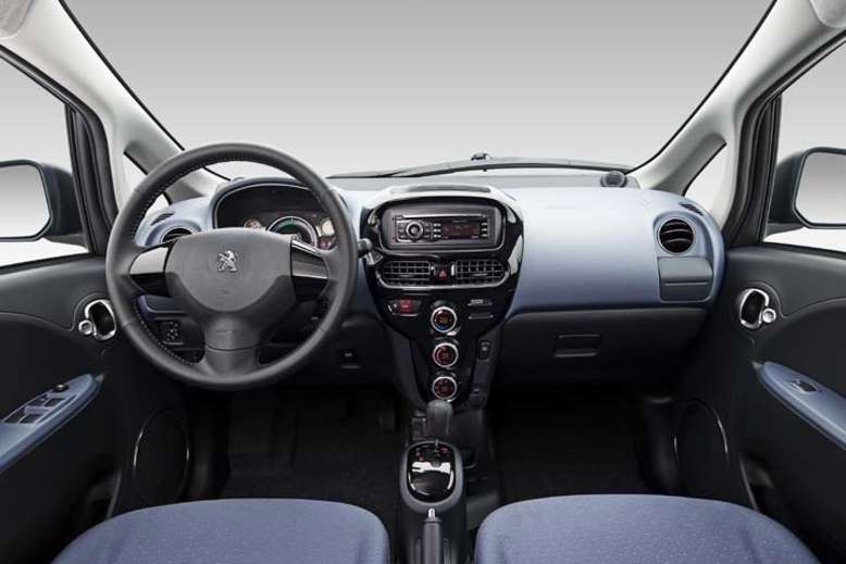 Peugeot iOn, Cockpit, 2010, Foto: Peugeot 
