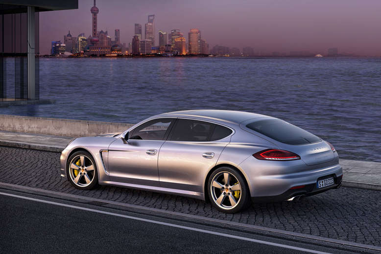 Porsche Panamera Turbo Executive, Seitenansicht, 2013, Foto: Porsche