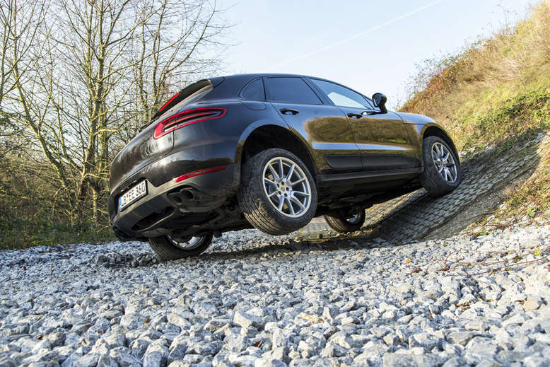 Porsche Macan S Diesel im Gelände, 2013, Foto: Porsche