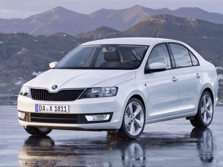 ŠKODA Rapid 2012; Stufenheck Limousine; Frontansicht, Foto: Skoda Auto Deutschland 