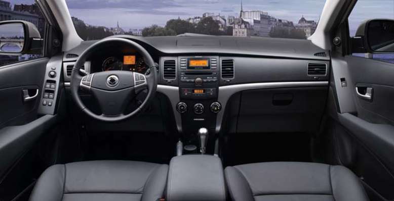 SsangYong Korando, Innenraum / Cockpit, 2010, Foto: SsangYong