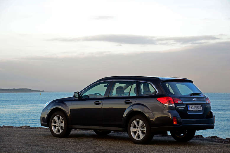 Subaru Outback, Seitenansicht, 2013, Foto: Subaru