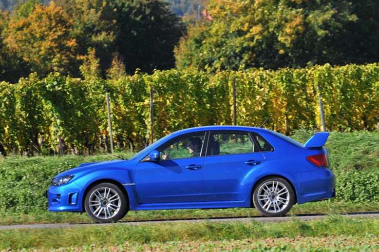 Subaru WRX STI, Seitenansicht, 2010, Foto: Subaru