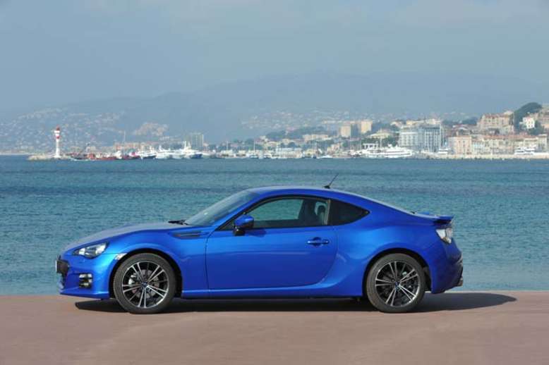 Subaru BRZ, viersitziges Sportcoupé, Seitenansicht, 2012, Foto: Subaru