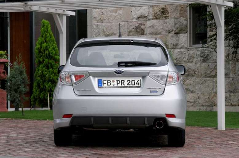 Subaru Impreza 2.0D, Heck, Foto: Subaru