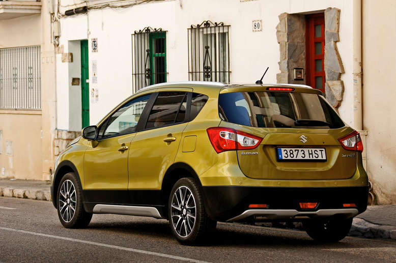 Suzuki SX4 S-Cross, Heckansicht, 2014, Foto: Suzuki