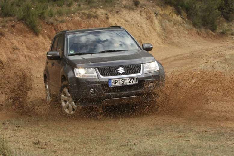 Suzuki Grand Vitara, im Gelände, 2008, Foto: Suzuki