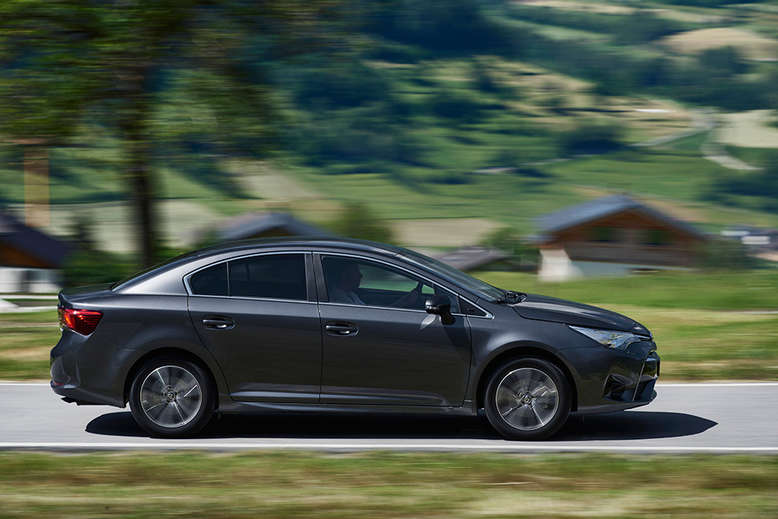 Toyota Avensis Limousine, Seitenansicht, 2015, Foto: Toyota