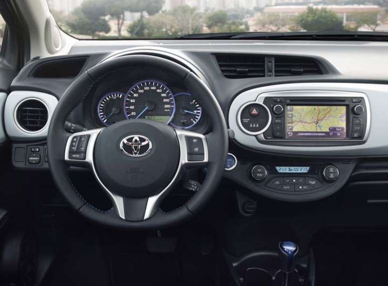 Toyota Yaris Hybrid, Innenraum / Cockpit, 2012, Foto: Toyota