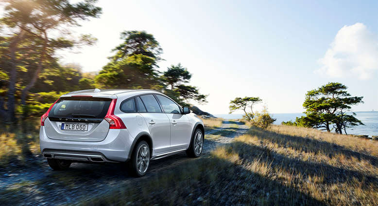 Volvo V60 Cross Country, Heckansicht, 2015, Foto: Volvo