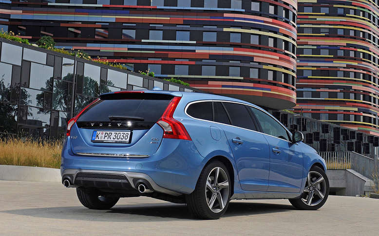 Volvo V60 Plug-In Hybrid, Heckansicht, 2015, Foto: Volvo