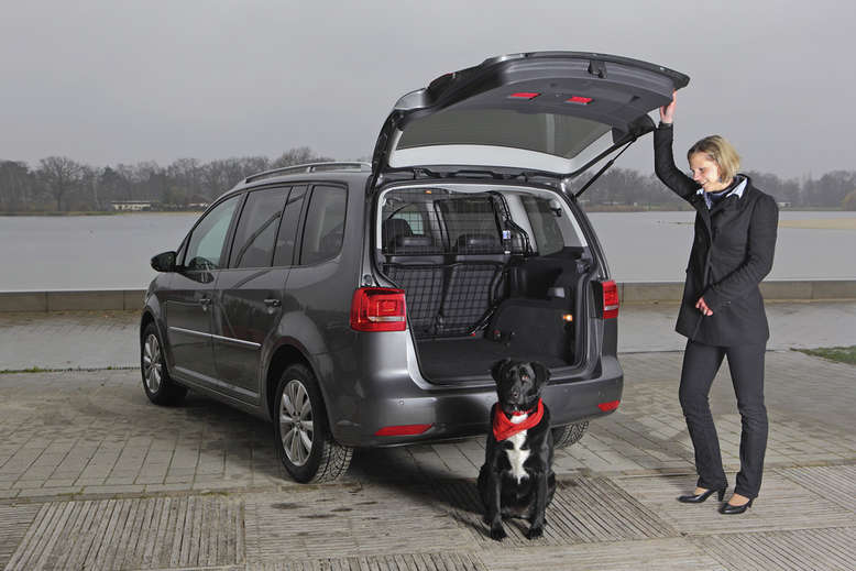 VW Touran, geöffnete Heckklappe, 2010, Foto: Volkswagen