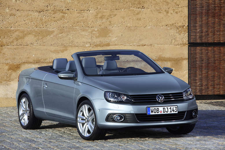 VW Eos, mit geöffnetem Dach, 2011, Foto: Volkswagen