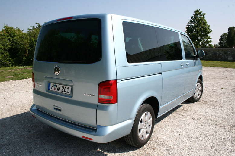 VW Multivan 2.0 TDI Blue Motion, 2011, Foto: Auto-Medienportal.Net 