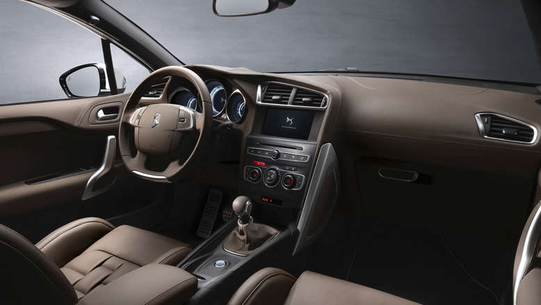 DS Automobiles DS4, Innenraum / Cockpit, 2015, Foto: DS Automobiles