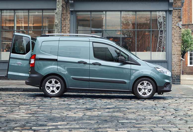 Ford Transit Courier, Seitenansicht