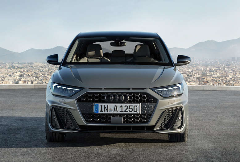 Audi A1, Front