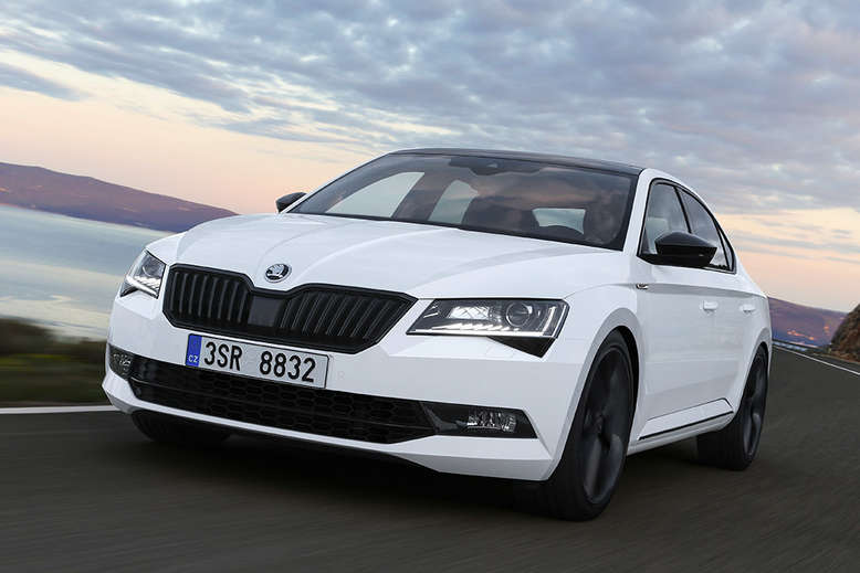 Skoda SuperB Sportline, Front, Fahrtaufnahme