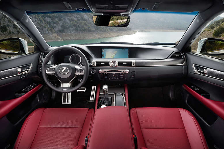 Lexus GS 450h, Cockpit