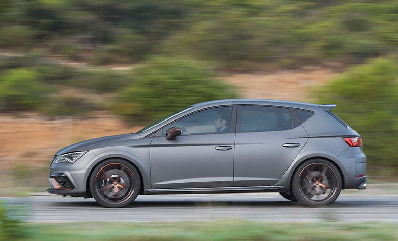 Seat Leon Cupra, Seitenansicht, Fahrtaufnahme