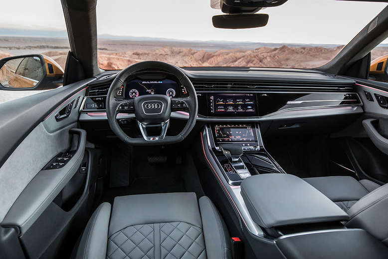 Audi Q8, Cockpit