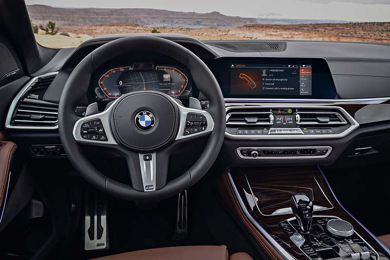 BMW X5, Cockpit