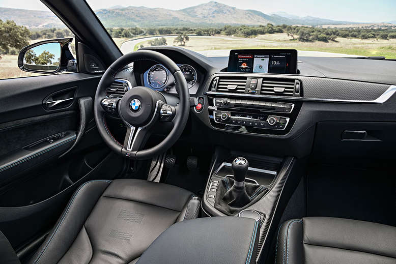 BMW M2, Cockpit