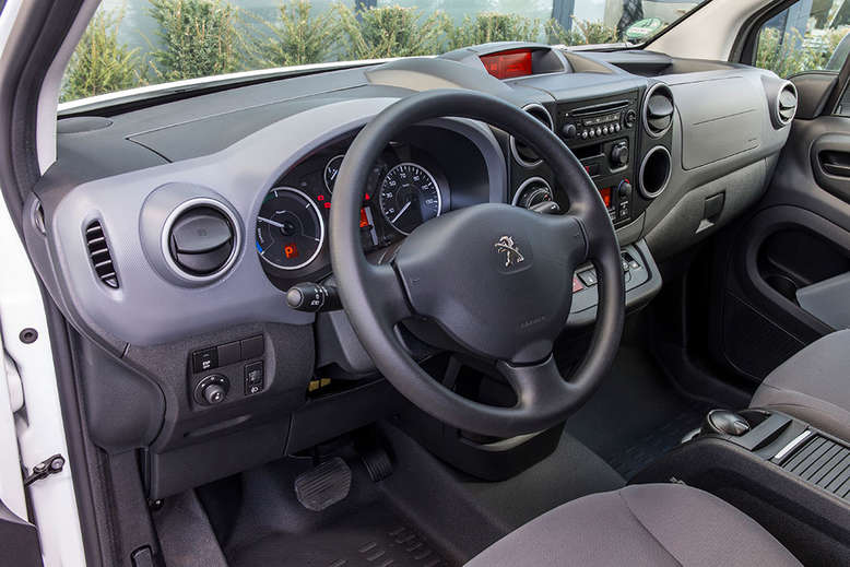 Peugeot Partner, Cockpit