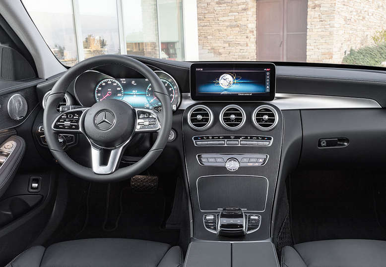Mercedes-Benz C-Klasse T-Modell, Cockpit